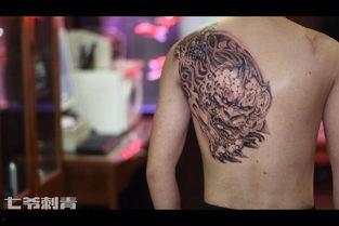 网红纹身的含义是,网红纹身背后的文化内涵与时尚解读