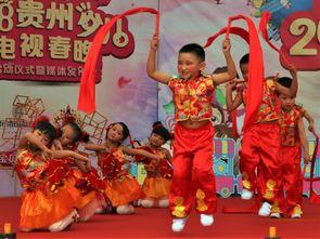 贵州旅游网红小孩唱歌,网红小孩歌声传遍山水间